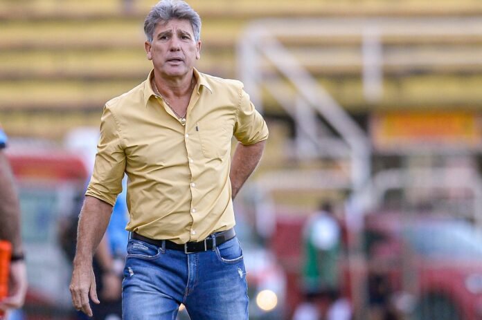 Renato destaca melhora defensiva do Flamengo