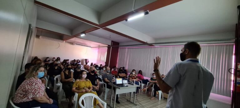 Setembro Amarelo: palestras orientam servidores sobre prevenção ao suicídio - Prefeitura de Cachoeiro de Itapemirim