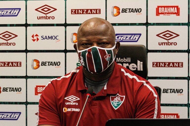 Marcão comemora recorde de invencibilidade com o Fluminense: “Honrado”