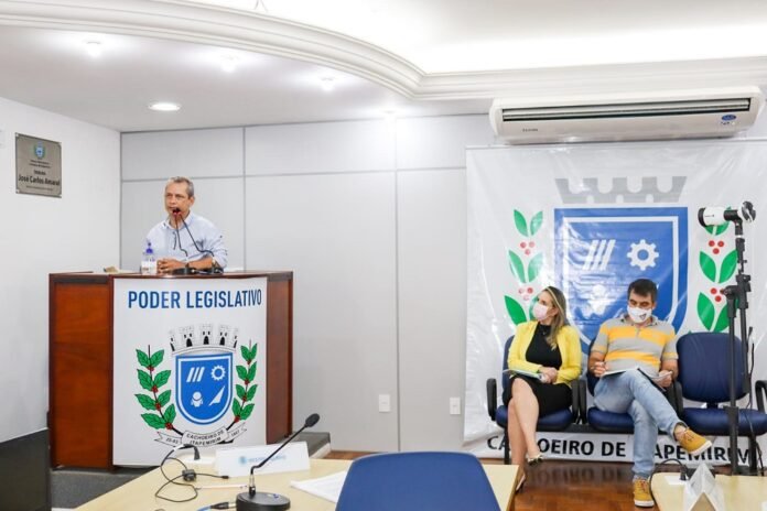 Cachoeiro: Projeto aprovado limita aposentadoria de servidores ao teto do INSS
