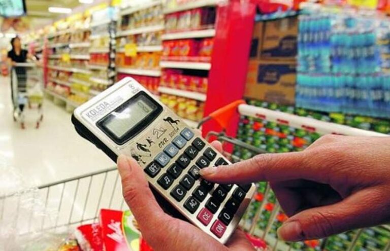 De calculadora à embalagem: veja 15 dicas para gastar menos no supermercado