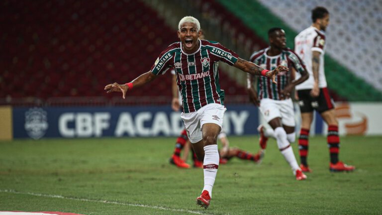 Derrota do Flamengo abre chance de Palmeiras retomar a vice-liderança do Brasileiro