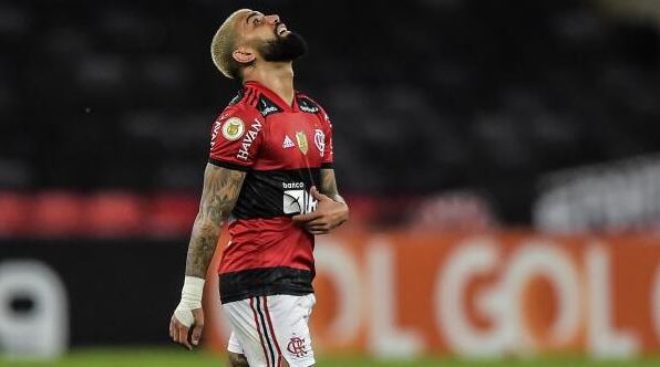 Familiares de Gabigol são hostilizados por torcedores do Flamengo após derrota