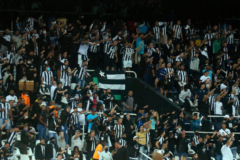 Botafogo consegue pagar direitos de imagem