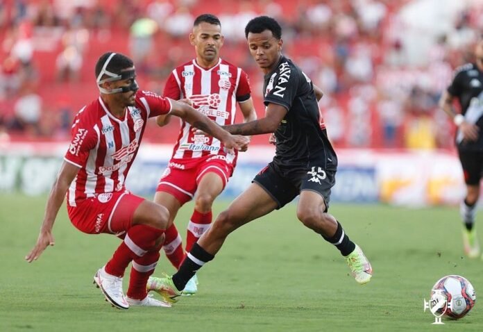 Vasco cede empate ao Náutico e perde chance de encostar no G4 da Série B