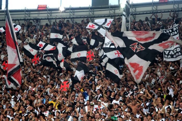 Vasco consegue liberação para ter sua torcida presente contra o Náutico