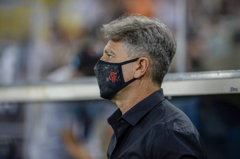 Renato Gaúcho defende opção por poupar jogadores no Flamengo