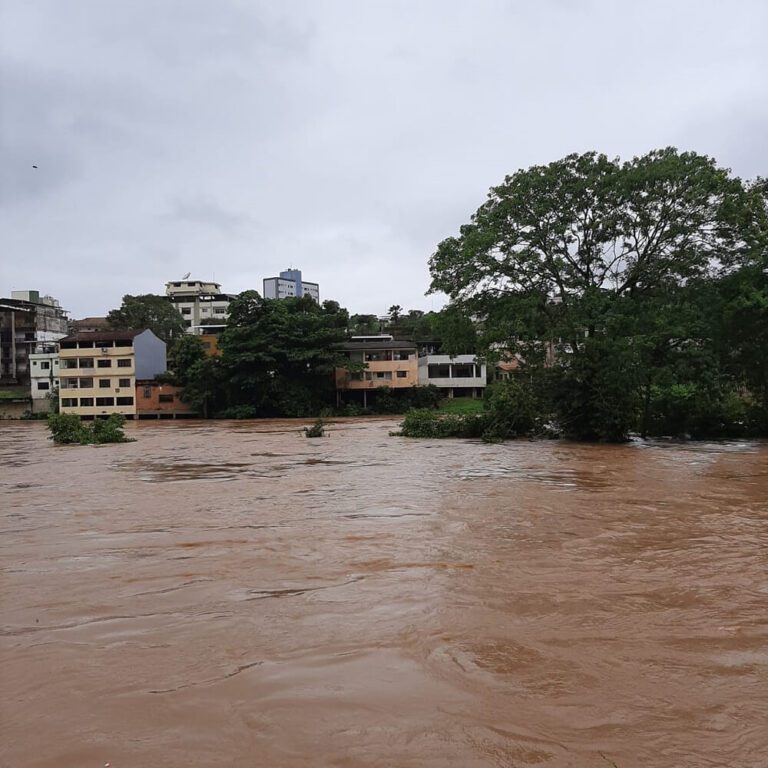 Ambientalista alerta: rio deve subir ainda mais após às 18 horas deste domingo