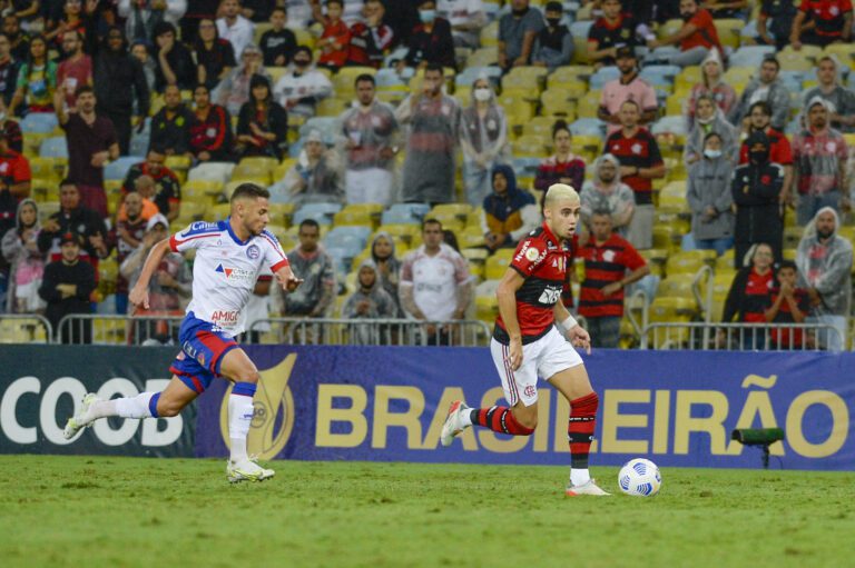 Andreas Pereira volta a atuar mais avançado pelo Flamengo: ‘Vou ajudar sempre a equipe’