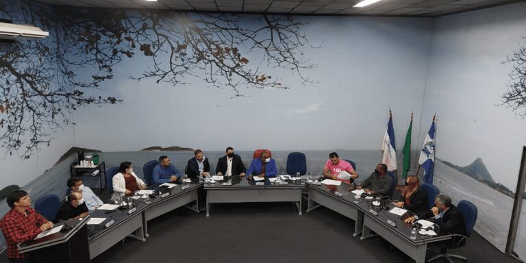 Câmara de Piúma e rejeita contas do ex-prefeito Ricardo de 2008 e 2012 mas ele não fica inelegível