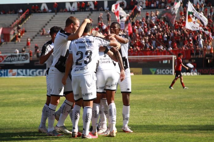 Botafogo derrota o Brasil de Pelotas e é campeão da Série B