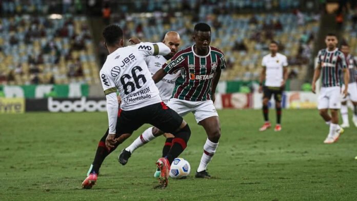 Marcão faz elogios a Cazares: “Ele é acima da média”