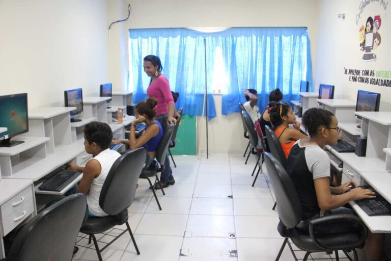 Prefeitura de Guarapari inicia período de rematrícula e remanejamento de alunos