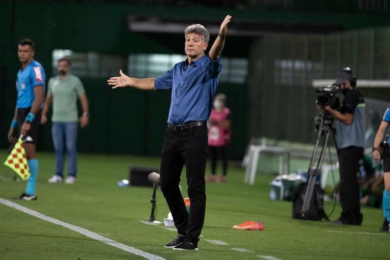 Renato Gaúcho critica arbitragem do jogo do Flamengo: “Cadê o protocolo?”