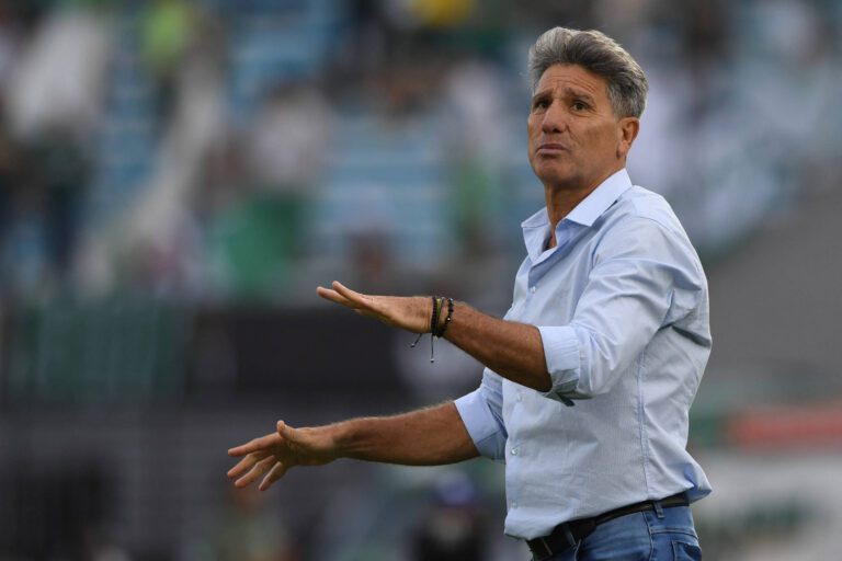 Renato Gaúcho lamenta falta de títulos do Flamengo, mas fala em “grupo vencedor”
