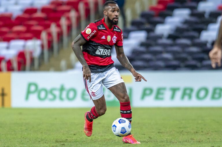 Lincoln e Gerson rendem milhões em bonificações ao Flamengo