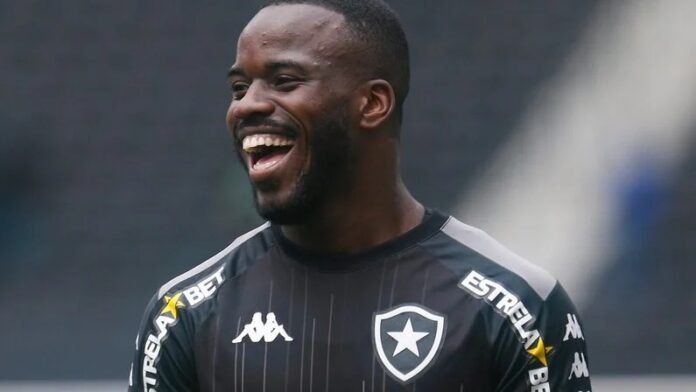 Botafogo decide manter volante Kayque no elenco