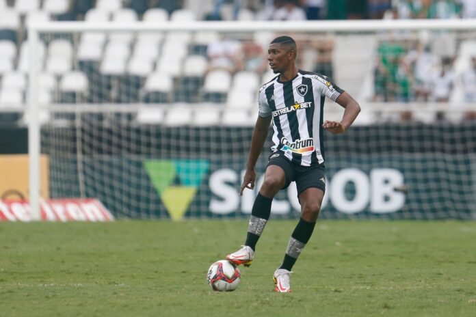 Destaques do Botafogo despertam interesse de outros clubes