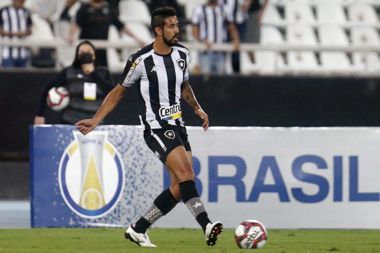 Jonathan Lemos se despede do Botafogo: “Sentimento de gratidão”