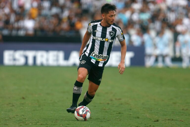 Luís Oyama não deve seguir no Botafogo em 2022
