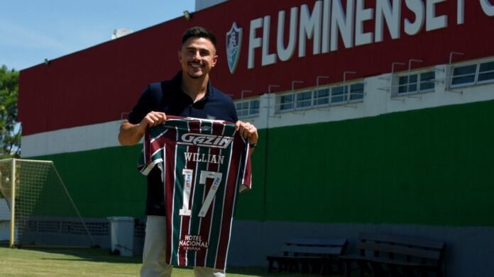 Após deixar o Palmeiras, Willian é anunciado oficialmente pelo Fluminense