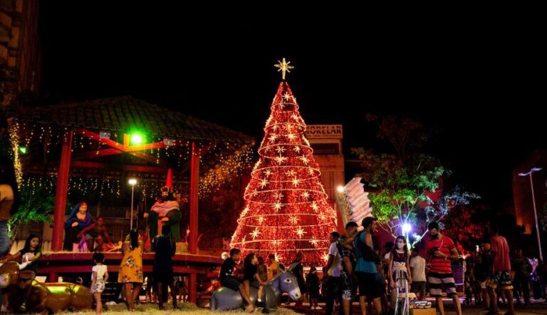 Decoração de Natal poderá ser visitada até o dia 25 de janeiro em Cachoeiro