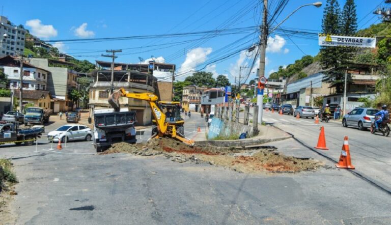 Obras de nivelamento alteram trânsito na avenida Santos Neves e na Linha Vermelha