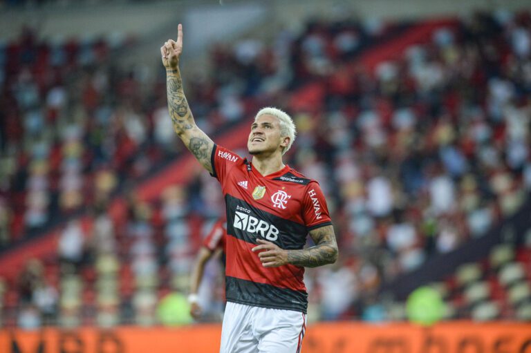 Pedro comemora dois anos no Flamengo: “Fiz a escolha certa”