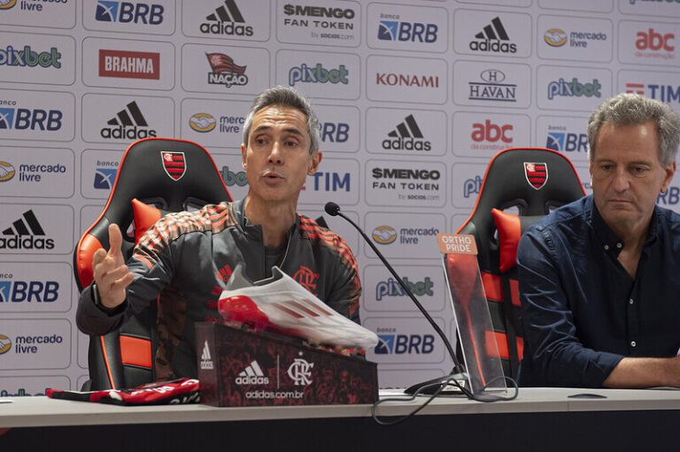 Técnico Paulo Souza já comanda seu primeiro treino no Flamengo