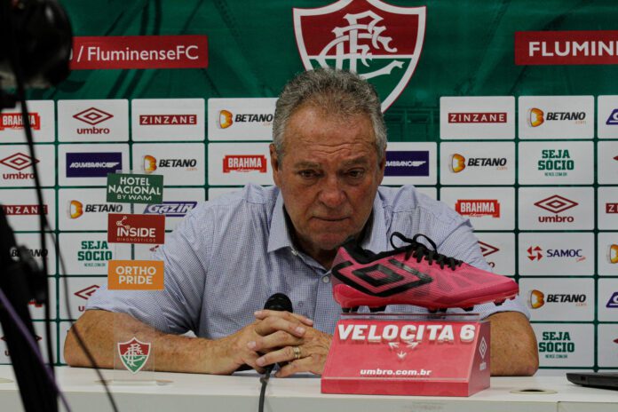 Técnico Abel Braga comenta vitória do Fluminense sobre o Flamengo