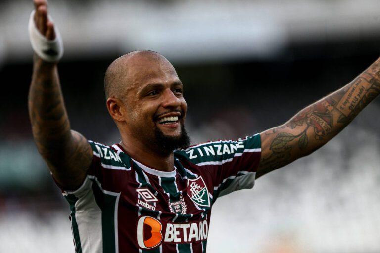 ​​​​​​​Felipe Melo valoriza “troféu à parte” e confiança com vitória do Fluminense no clássico