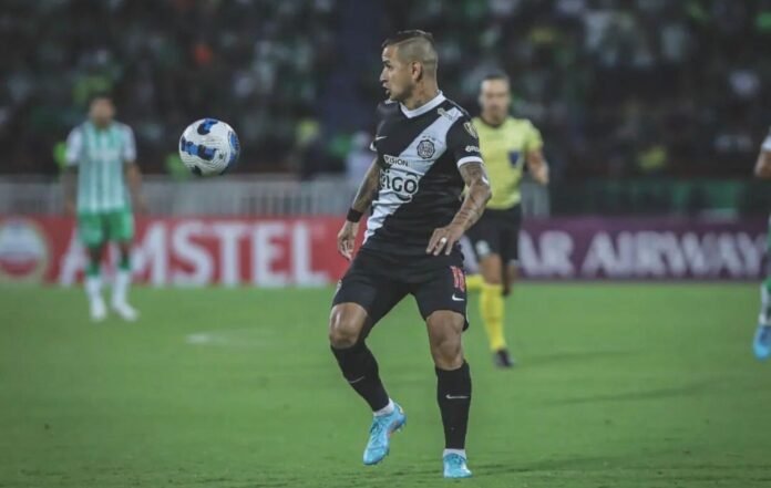 Derlis González, ex-Santos, reconhece força do Fluminense antes de jogo da Libertadores