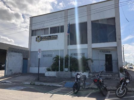 Polícia Civil: Polícia Civil prende suspeitos de roubar veículo de motorista de aplicativo em Linhares