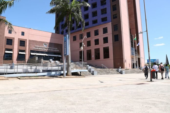 Assembleia anuncia retorno de sessões totalmente presenciais