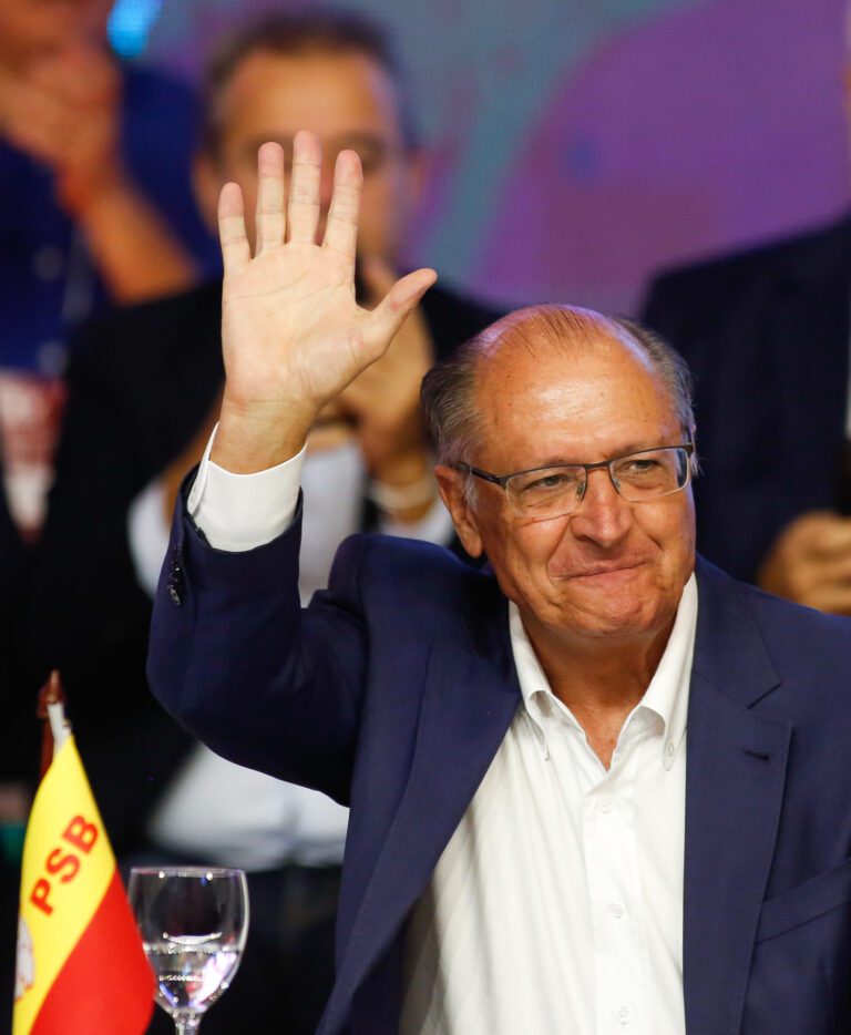Bolsonaristas criticam Alckmin por ato com Internacional Socialista