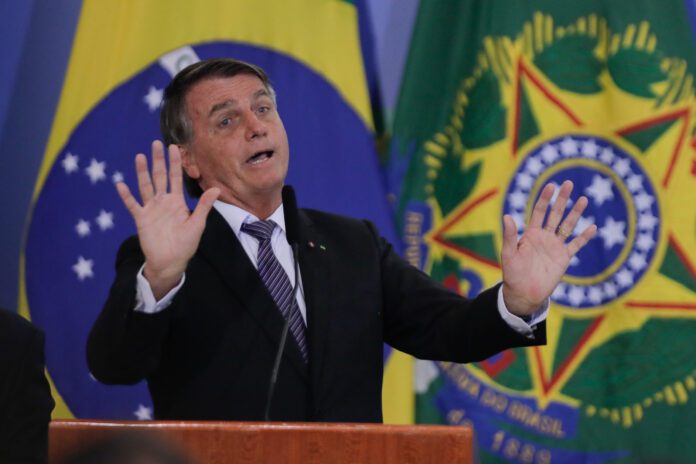 Bolsonaro diz que Lula vai colocar ministros 