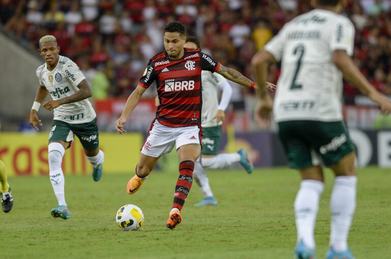 João Gomes não esconde admiração por Danilo: “Privilégio competir com você!”
