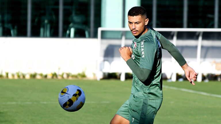 André foca em bom resultado do Fluminense contra o Vila Nova