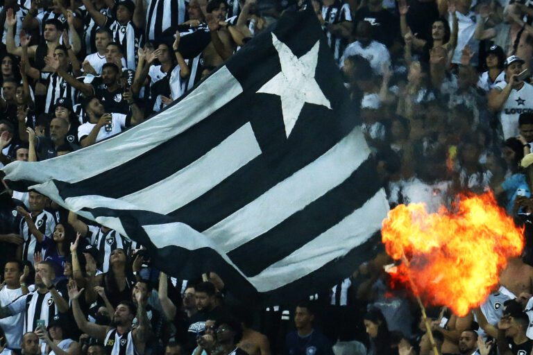 Torcida do Botafogo esgota ingressos para duelo contra o América-MG