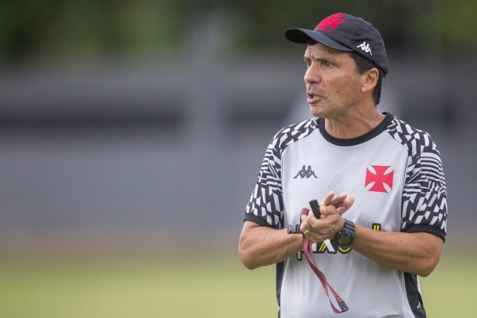 Zé Ricardo prega evolução no Vasco para transformar São Januário em “caldeirão”