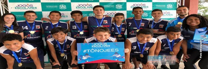 Alunos de Anchieta/ES são campeões estaduais no voleibol