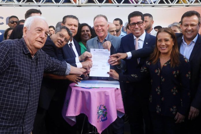 Governo do Estado entrega obras e autoriza novos investimentos no aniversário de 132 anos de Cariacica