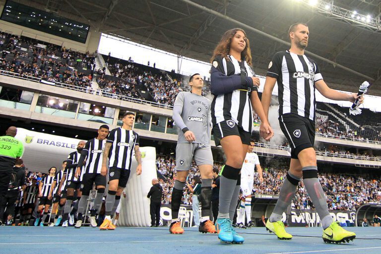 Joel Carli admite atuação ruim do Botafogo em derrota no clássico