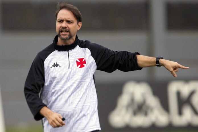 Vasco deve ter força máxima para visitar o Londrina pela Série B