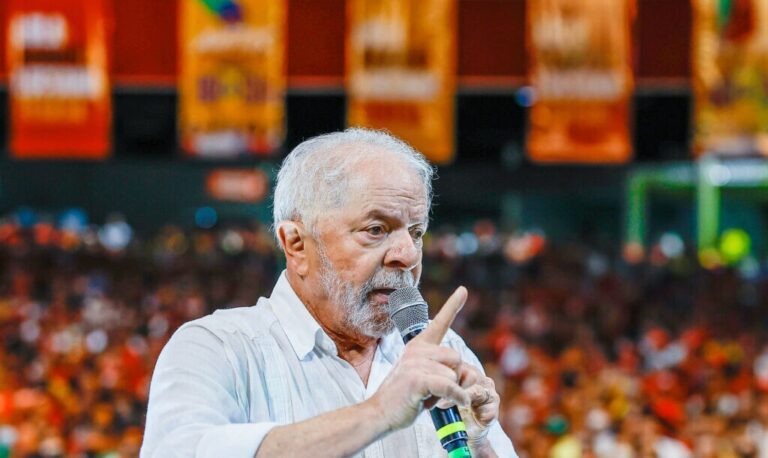 Lula acusa Bolsonaro de mentir e ataca: ‘Idiotice’ criticar as urnas
