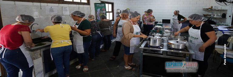 Marataízes: Prefeitura capacita cozinheiras da rede municipal de ensino com o curso de preparação de alimentos