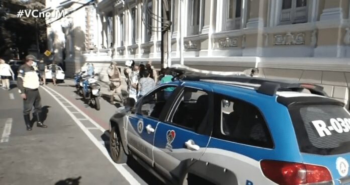 Adolescente é assassinada durante assalto, na Bahia