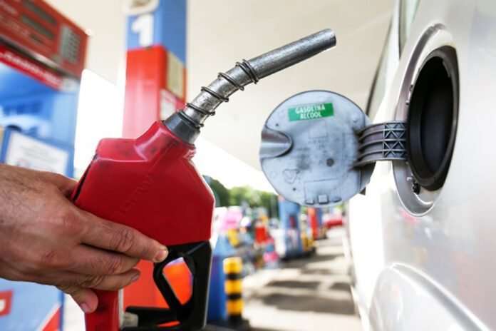 Projeto reduz ICMS de combustível e energia
