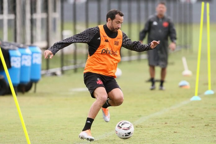 Vasco tem retornos, e Emílio Faro terá força máxima contra o Tombense