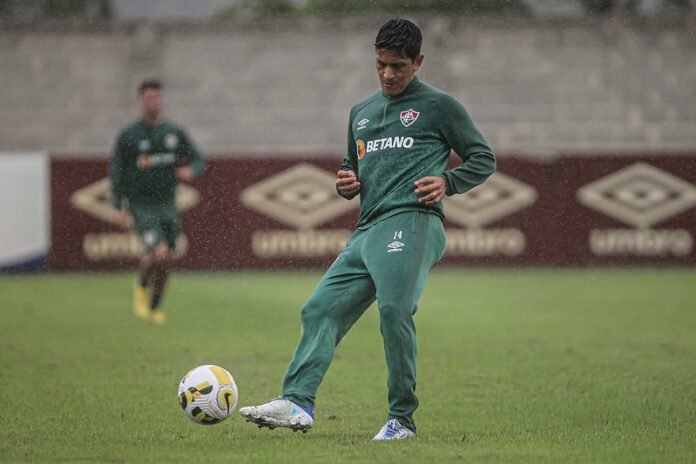 Vivendo bom momento no Fluminense, Cano mira título no fim da temporada